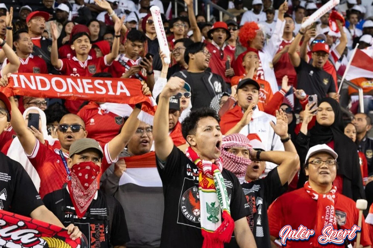 Timnas Indonesia Disambut Meriah di Bahrain oleh Fans Garuda