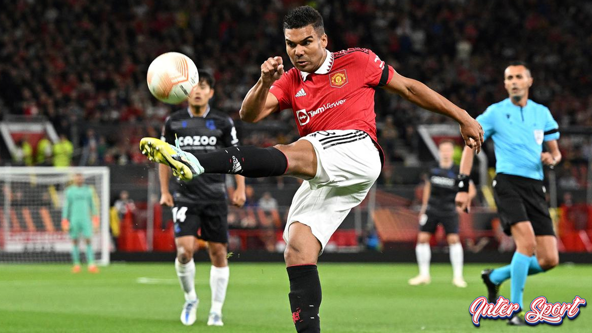 Tawaran Gaji Mewah Casemiro dari Arab Saudi, Tinggalkan MU?