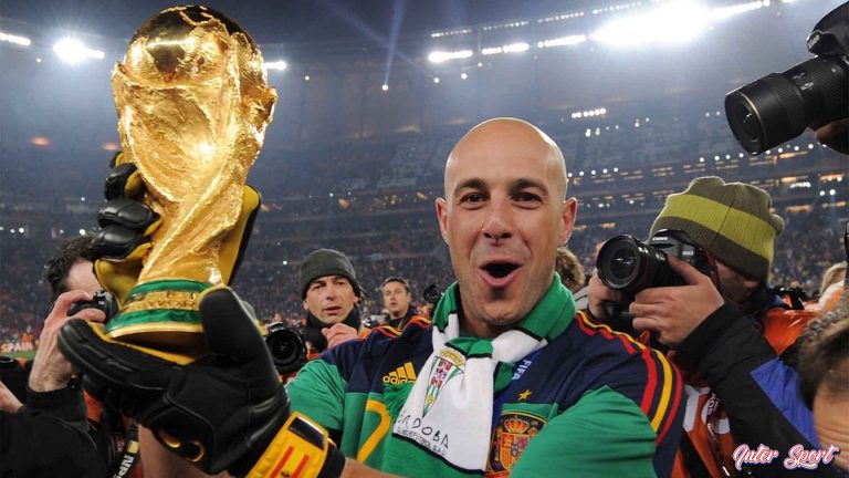 Dari Lapangan Hijau ke Pensiun, Pepe Reina dan Klub Terakhirnya