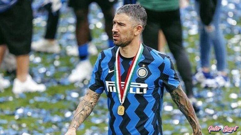 Dulu Rekan, Kini Rekanan: Kolarov Gabung Tim Pelatih Chivu