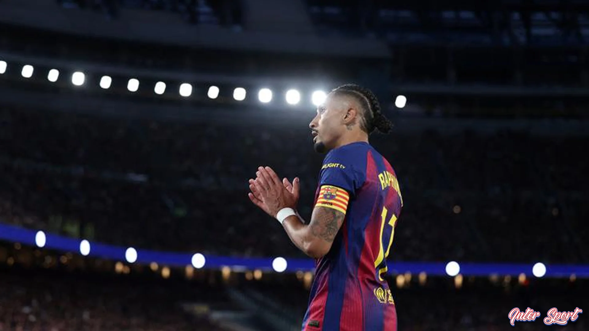 Raphinha Dalam 5 Alasan Mengapa Namanya Absen Dari FIFPro World XI 2025 2 Raphinha Dalam 5 Alasan Mengapa Namanya Absen Dari FIFPro World XI 2025