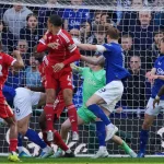 Bek Liverpool 1 Pukulan Derby untuk Perpisahan 2 Legenda